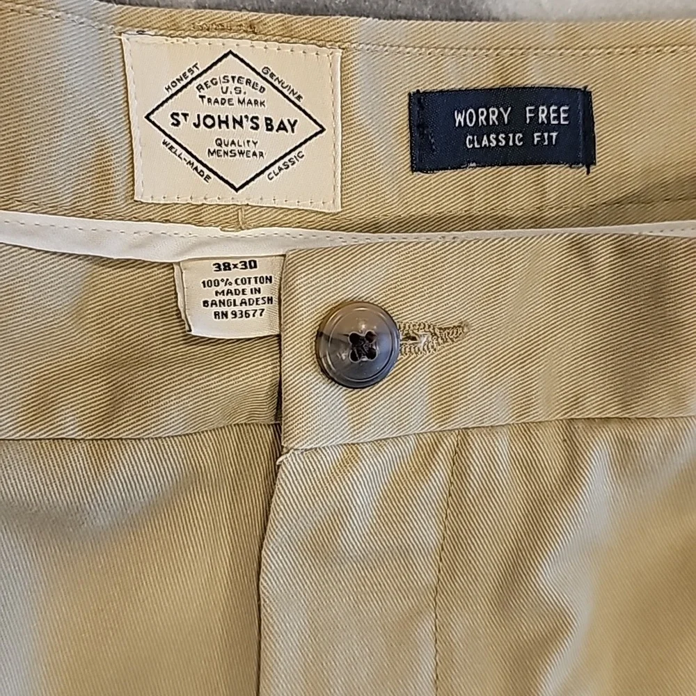 St. John's Bay Khaki Chinos 38x30 Classic Fit Worry Free Flat Front Work Comfort - Picture 1 of 6